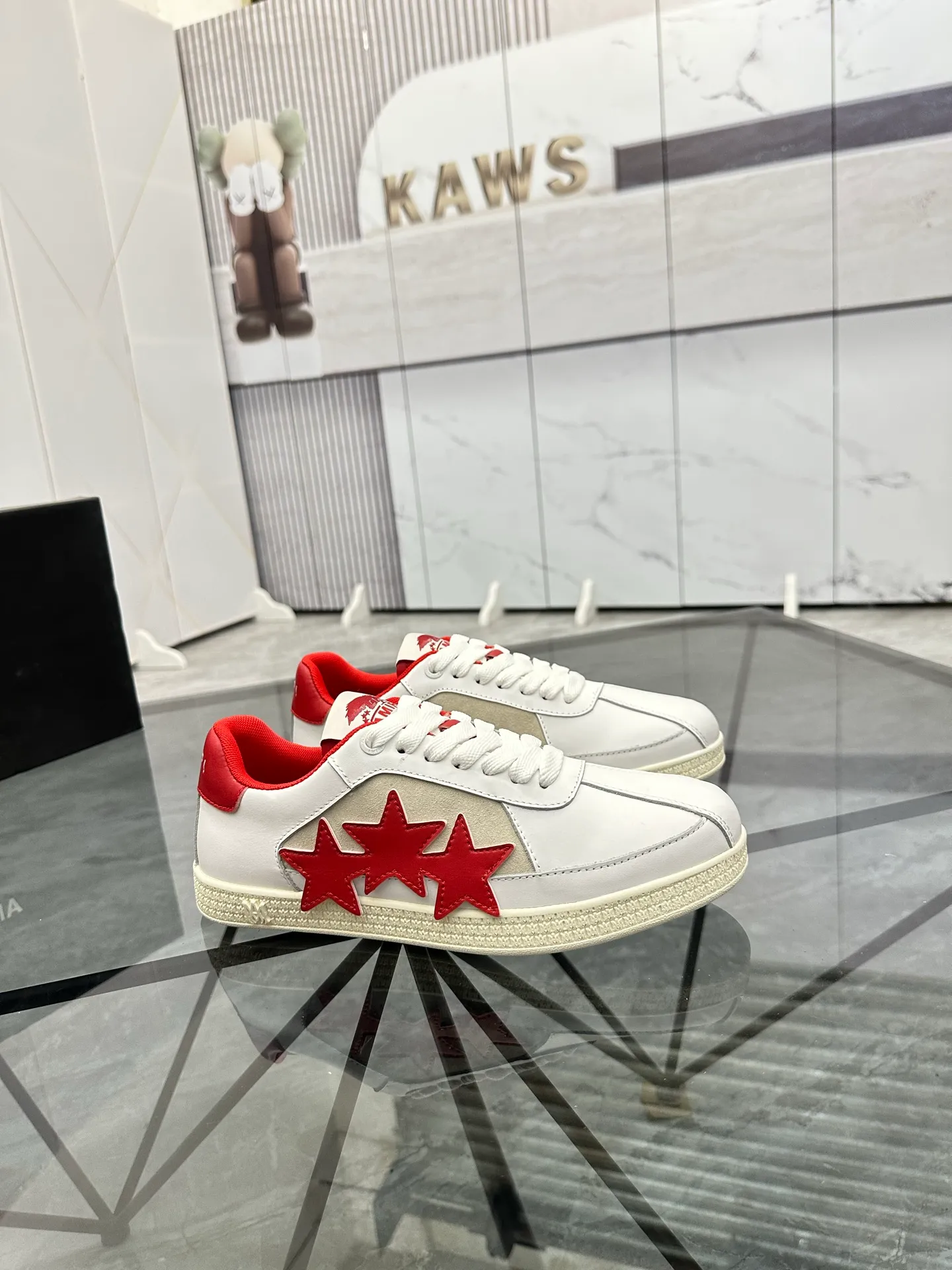 Men's shoes: 💰P420¥ Product trademark: AMIRI* "Amir*" low-top casual shoes Regular size: 38-45 (can be customized to 46) Product material: imported cowhide upper, breathable lining, original outsole. Number: 001